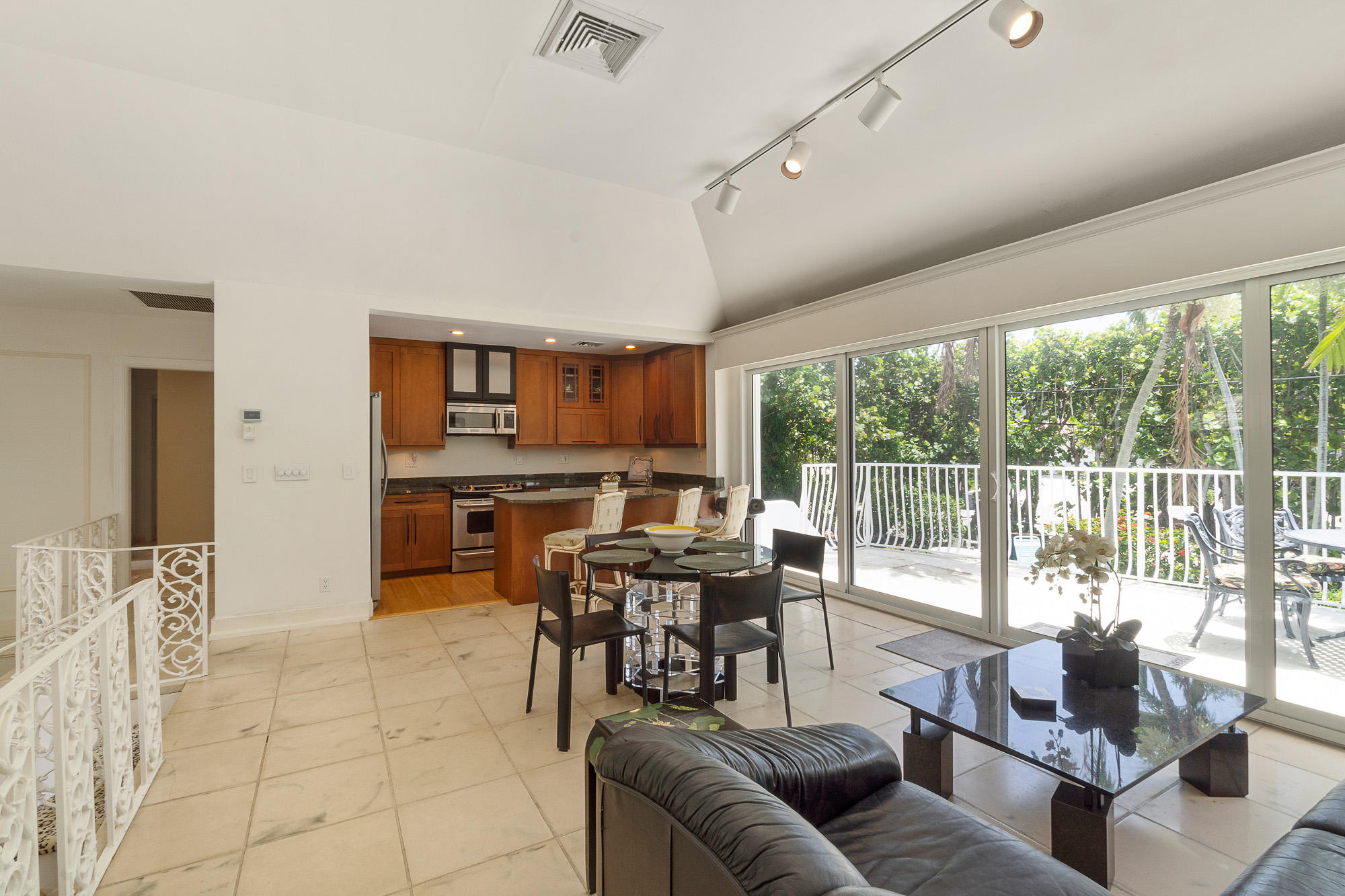 115 Dolphin Road Ocean Ridge, FL 33435 - Photo 8 of 16 upstairs lving