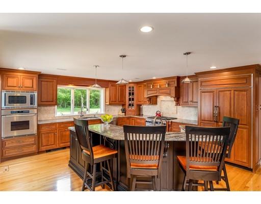 37 West Colonial Road Wilbraham, MA 01095 - Photo 4 of 26