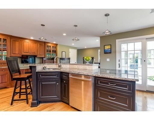 37 West Colonial Road Wilbraham, MA 01095 - Photo 5 of 26