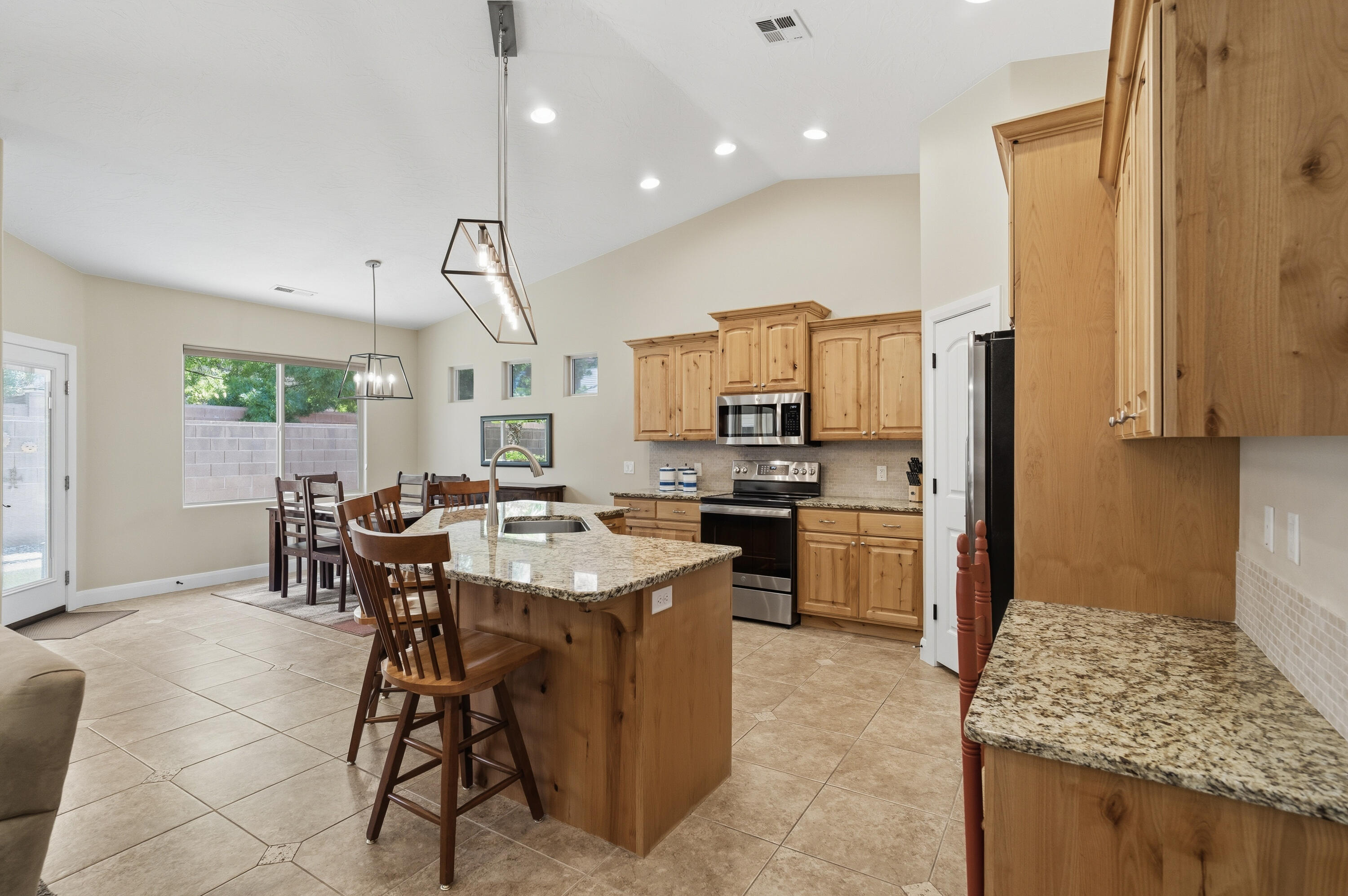 260 North 1240 West St. George, UT 84770 - Photo 9 of 32 DSC04387