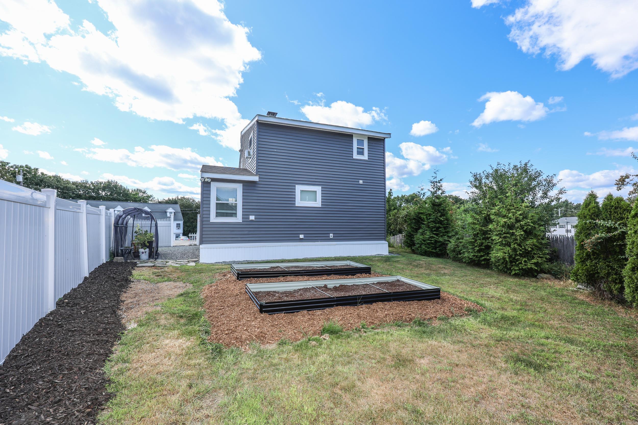 6 Highland Avenue Derry, NH 03038 - Photo 36 of 41