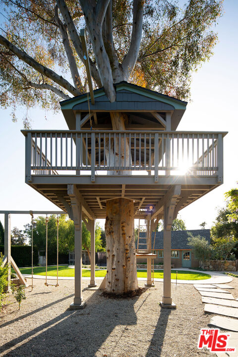 San Antonio Street Ojai, CA 93023 - Photo 34 of 73 a view of a building with a porch