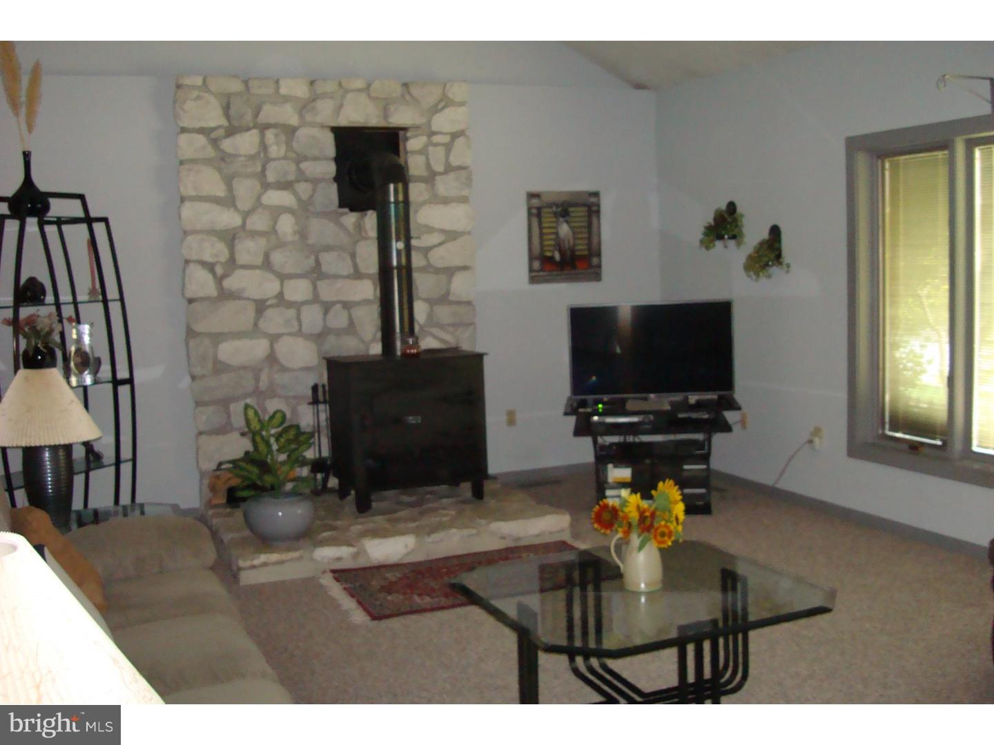 322 Fairview Road Reading, PA 19606 - Photo 8 of 24 Gallery Image 8