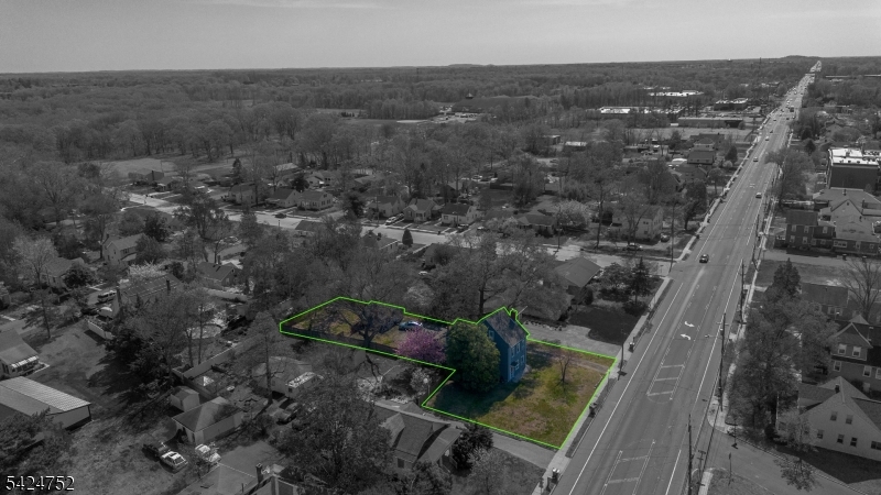 1401 Mt Holly Road Burlington, NJ 08016 - Photo 22 of 23 an aerial view of a house with a yard