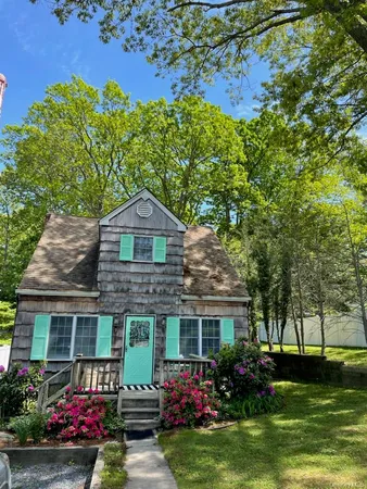 $3,200 | 9 Bayview Court, East Setauket, NY 11733