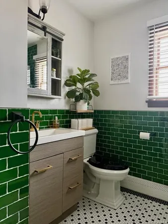 $3,200 | 9 Bayview Court, East Setauket, NY 11733