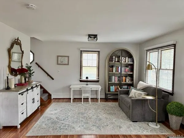 $3,200 | 9 Bayview Court, East Setauket, NY 11733