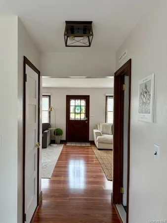 $3,200 | 9 Bayview Court, East Setauket, NY 11733