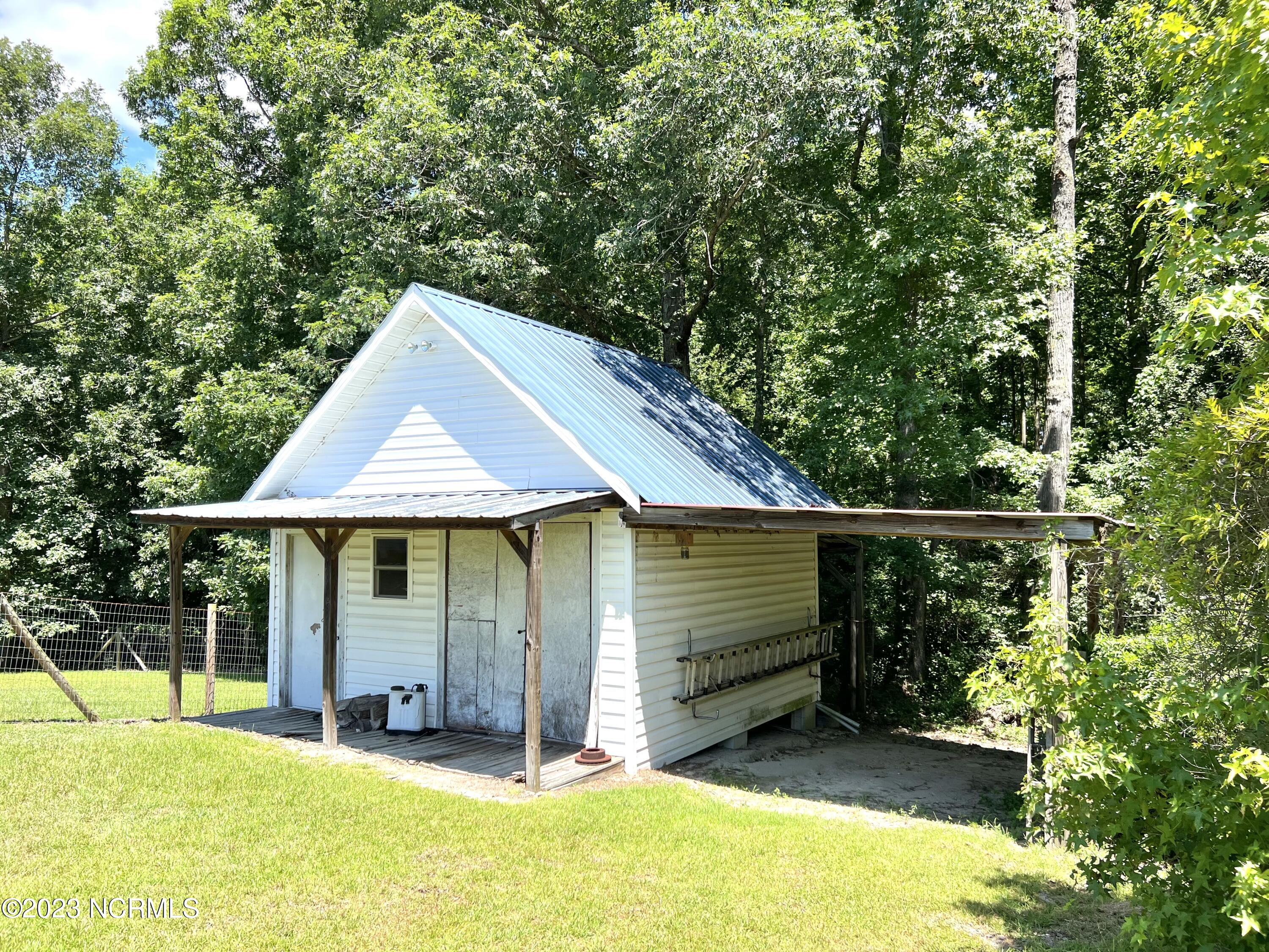 107 Rons Landing Pikeville, NC 27863 - Photo 20 of 24 IMG_1805