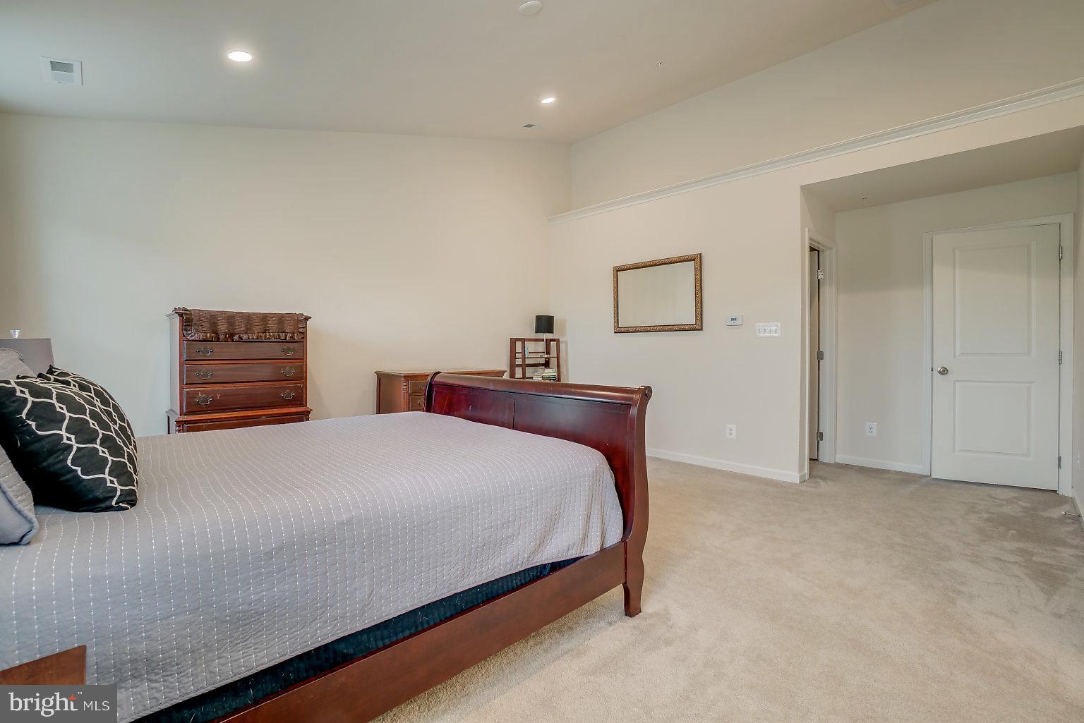 320 Spruce Pine Road Abingdon, MD 21009 - Photo 21 of 37 Master bedroom w/ full walk in &double door closet