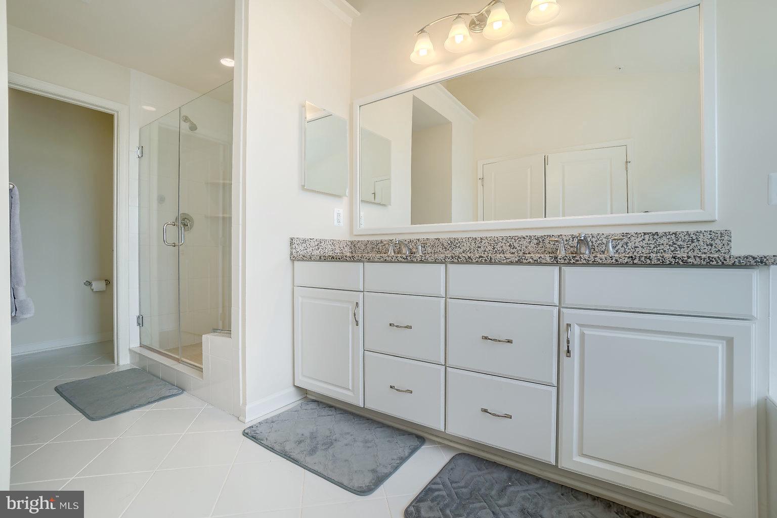 320 Spruce Pine Road Abingdon, MD 21009 - Photo 23 of 37 MB separate water closet and linen storage