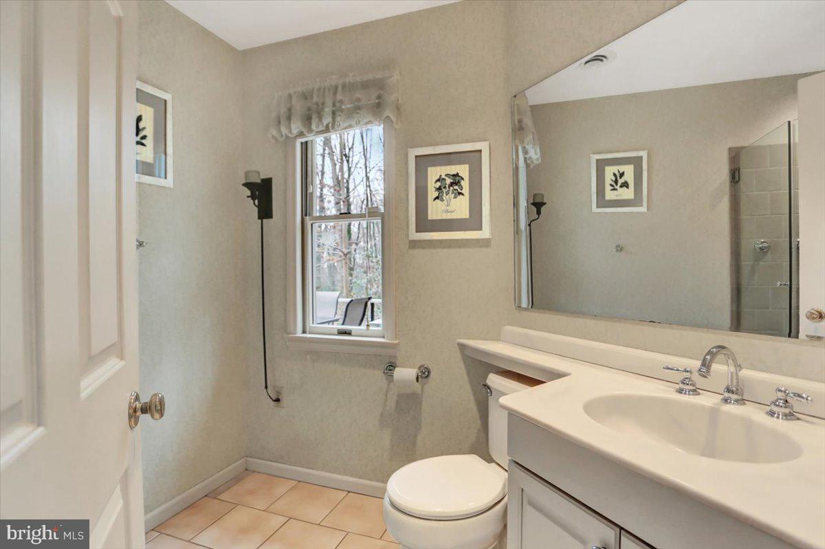 1294 Glatco Lodge Road Hanover, PA 17331 - Photo 18 of 67 Main level full bathroom