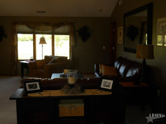 1422 Fairway Drive Decatur, IN 46733 - Photo 7 of 15