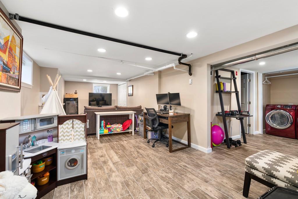 70 Spring Street Wakefield, MA 01880 - Photo 9 of 21