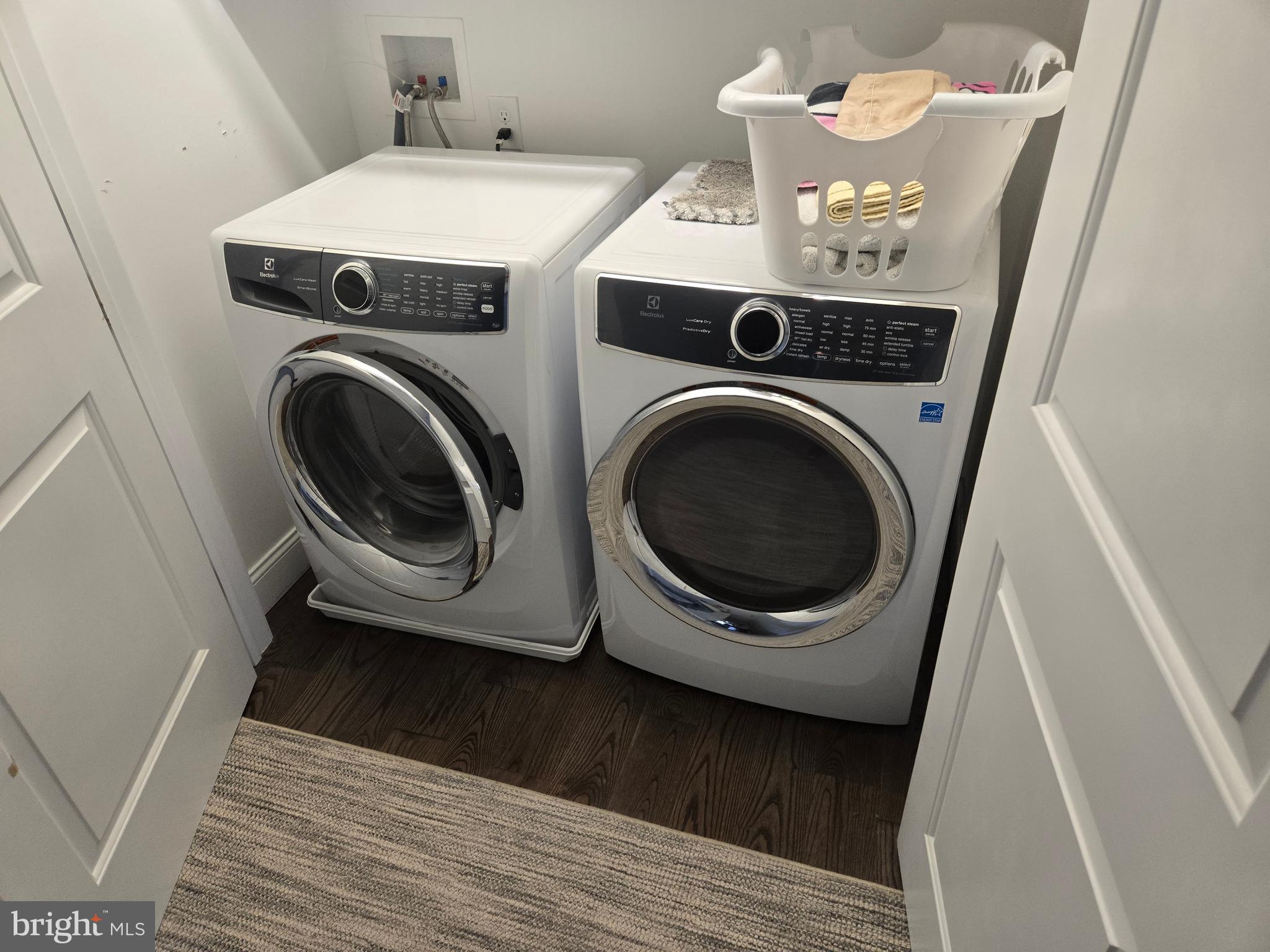 145 East Golf View Road Ardmore, PA 19003 - Photo 62 of 103 a utility room with dryer and washer