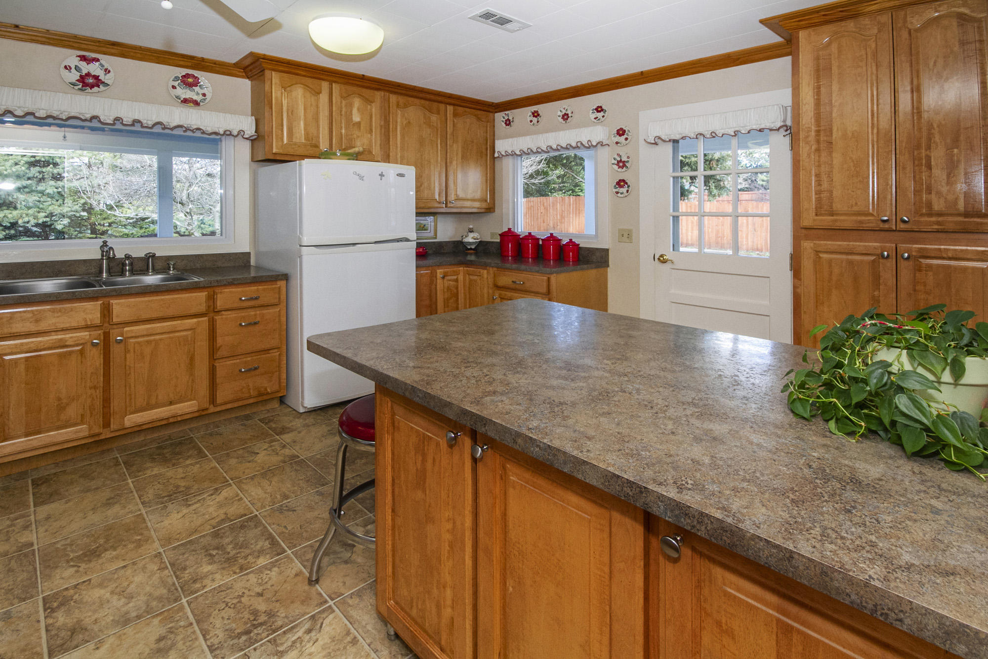 1907 Spring Street Powell, TN 37849 - Photo 17 of 40 1EDCA045-836F-4E5B-9E6B-BD4FCF45ADDE
