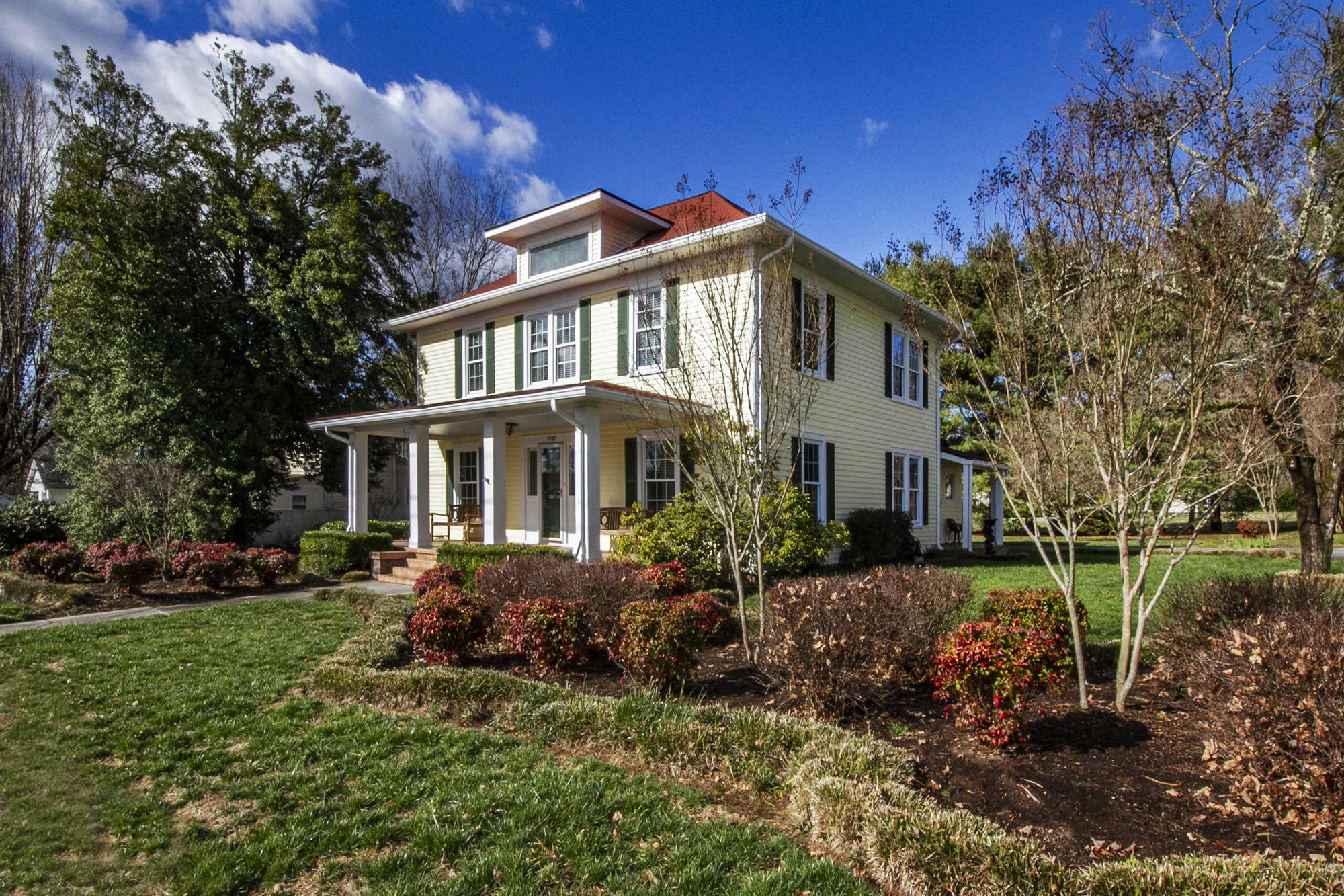 1907 Spring Street Powell, TN 37849 - Photo 5 of 40 2D1B48B5-9165-4730-87E4-016095729860