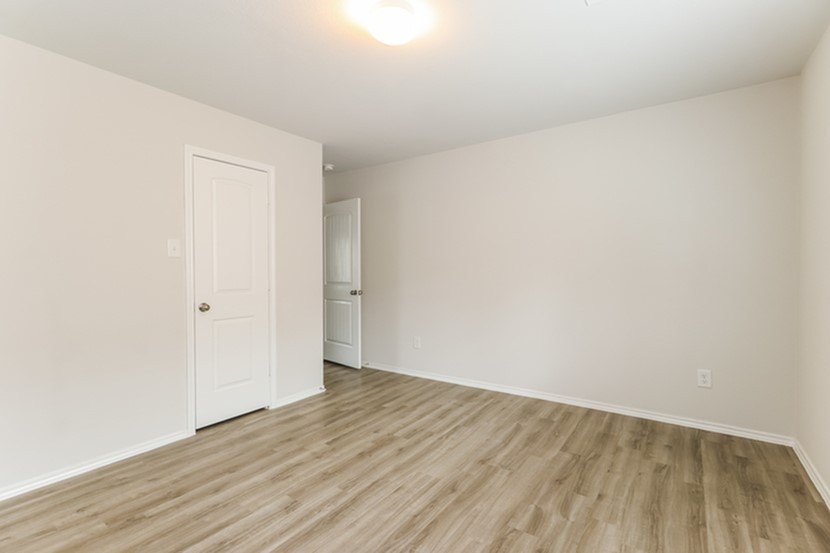 2743 Madison Court Conroe, TX 77304 - Photo 10 of 15 Photos may be representative of the floor plan and not the exact home. Finishes, layout, and features of the actual property for lease may vary.