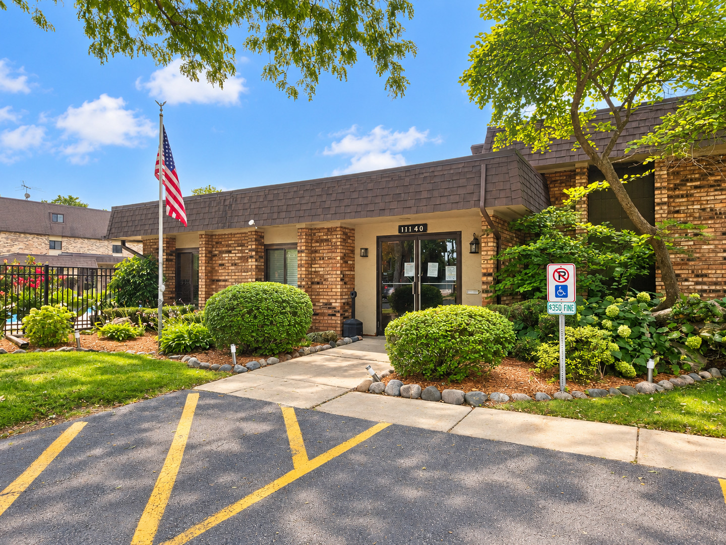 9165 N Road, Unit F Palos Hills, IL 60465 - Photo 3 of 7 Gallery Image 3