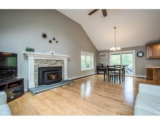 23 Zina Road Hudson, MA 01749 - Photo 3 of 25
