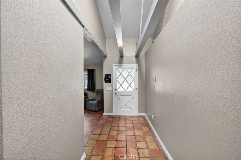 320 Durgin Street Ramona, CA 92065 - Photo 19 of 73 Hallway