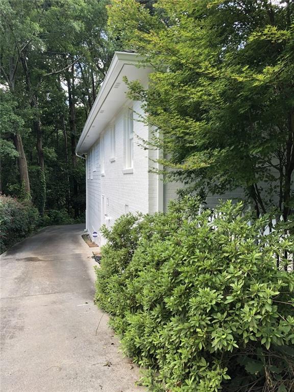 799 Larry Lane Decatur, GA 30033 - Photo 4 of 4