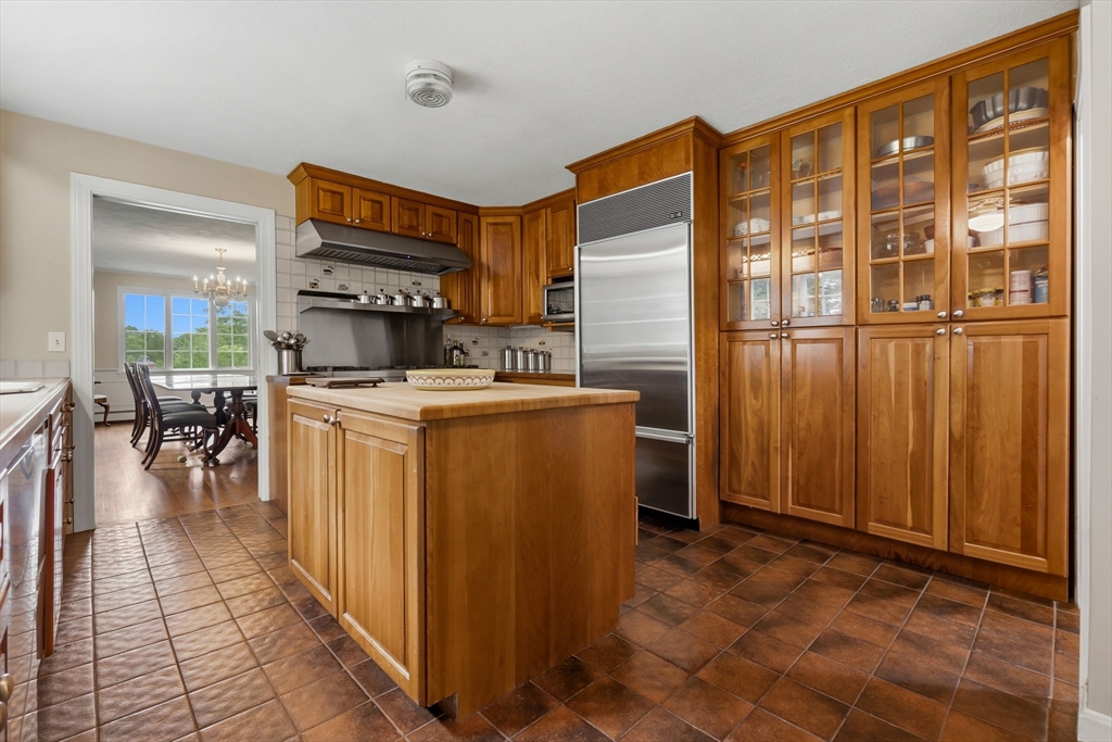 11 Pickman Road Beverly, MA 01915 - Photo 34 of 40