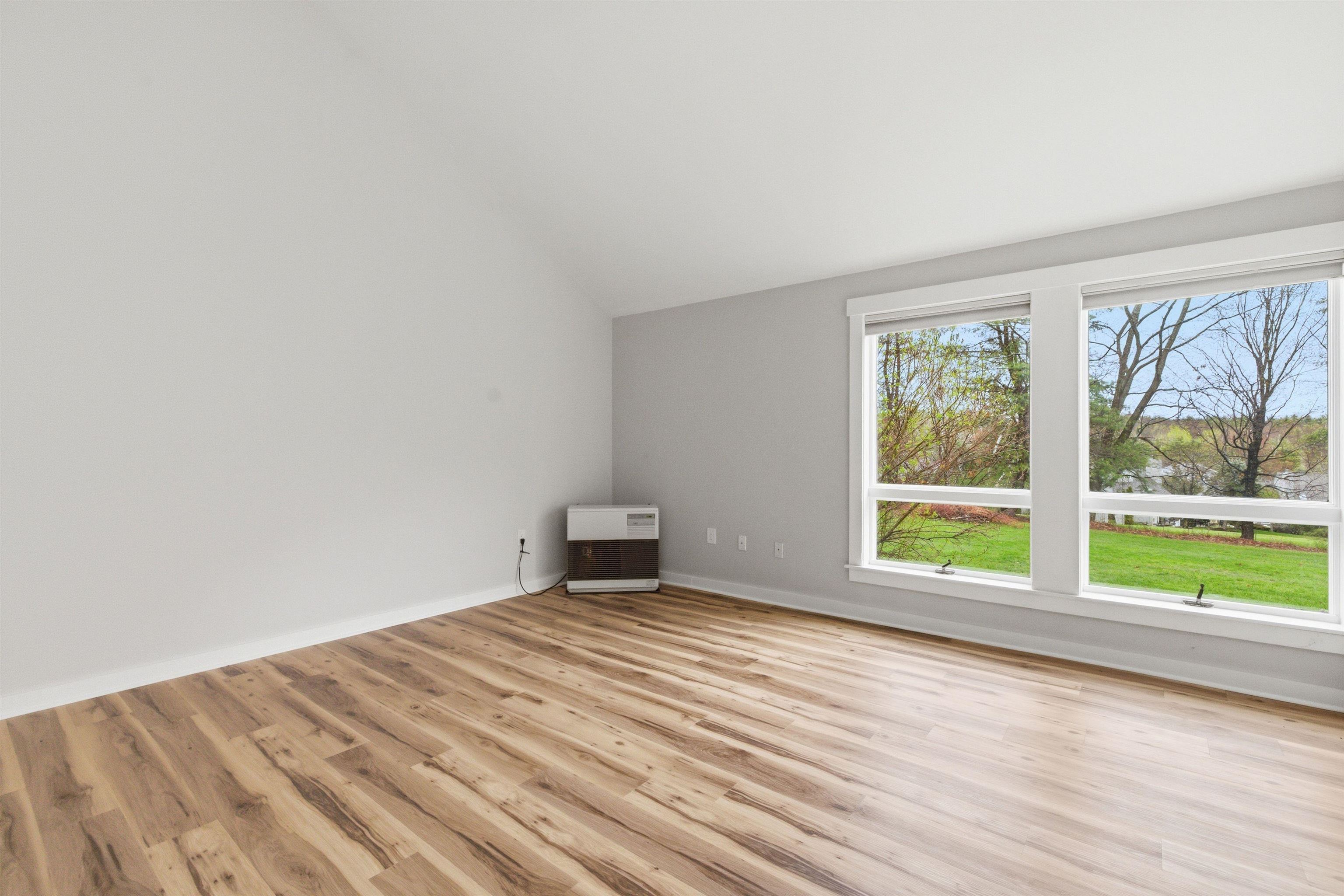 21 Fells Way, Unit B Laconia, NH 03246 - Photo 12 of 57