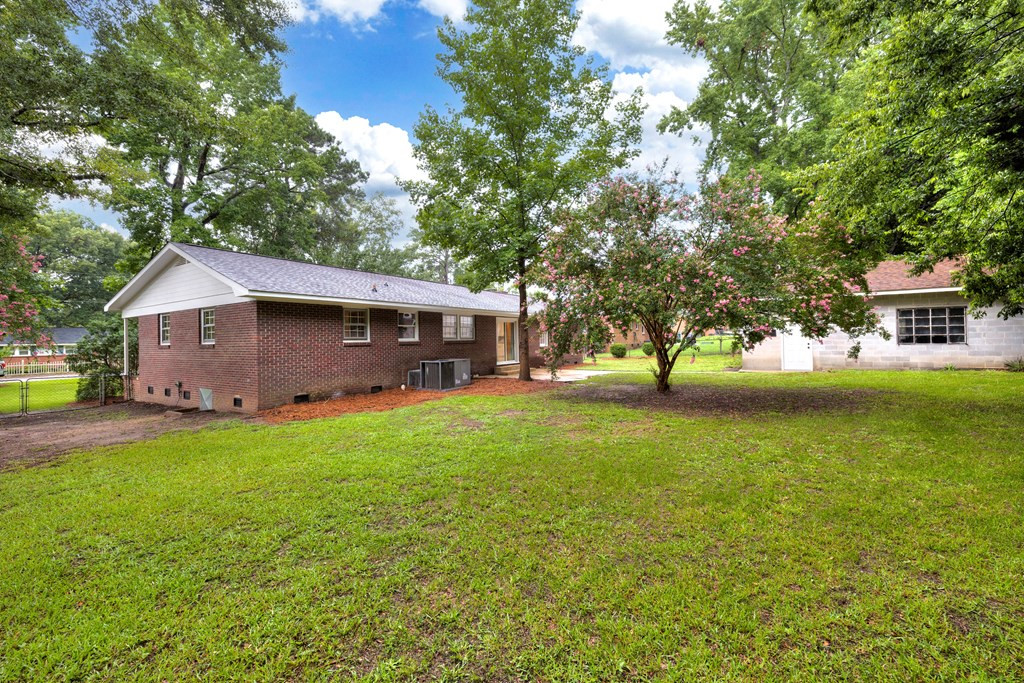 2373 Brookgreen Road Sumter, SC 29154 - Photo 3 of 32