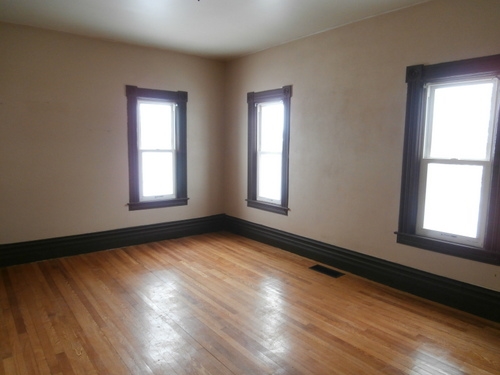 799 Escott Road Owosso, MI 48867 - Photo 3 of 17 31339246-2.JPG