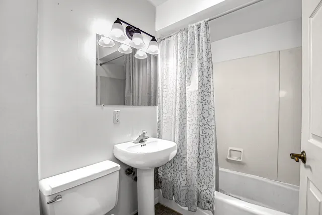 $332,500 | 4320 West 99th Place, Oak Lawn, IL 60453