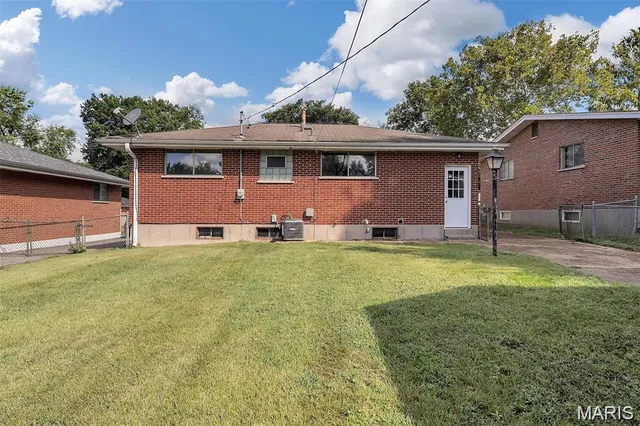 $102,500 | 1136 Cove Lane, St. Louis, MO 63138