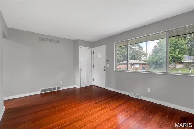 $102,500 | 1136 Cove Lane, St. Louis, MO 63138