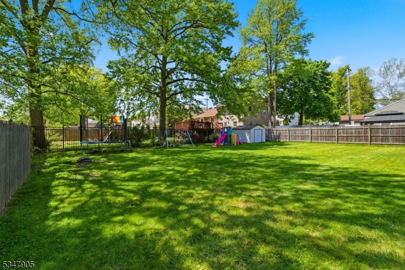 205 New Dover Road Woodbridge, NJ 07067 - Photo 27 of 44