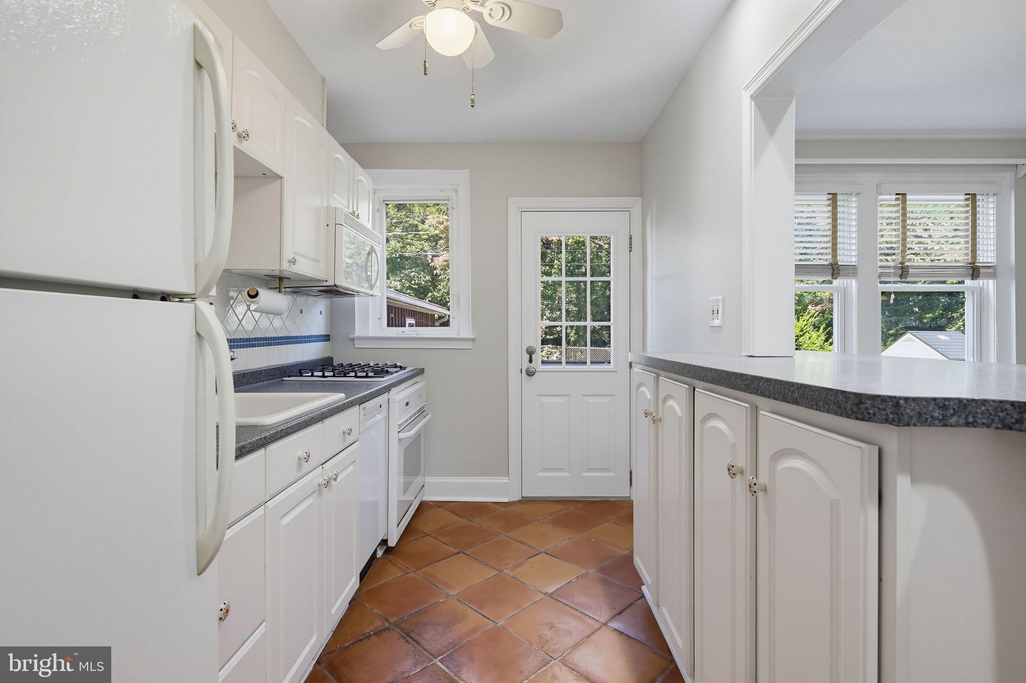 202 Ridge Avenue Towson, MD 21286 - Photo 9 of 33 Gallery Image 9