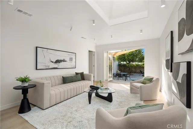 $1,350,000 | 5625 St Clair Avenue, Valley Village, CA 91607