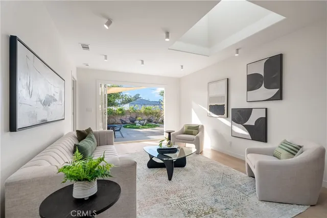 $1,350,000 | 5625 St Clair Avenue, Valley Village, CA 91607