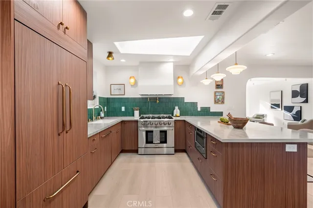 $1,350,000 | 5625 St Clair Avenue, Valley Village, CA 91607