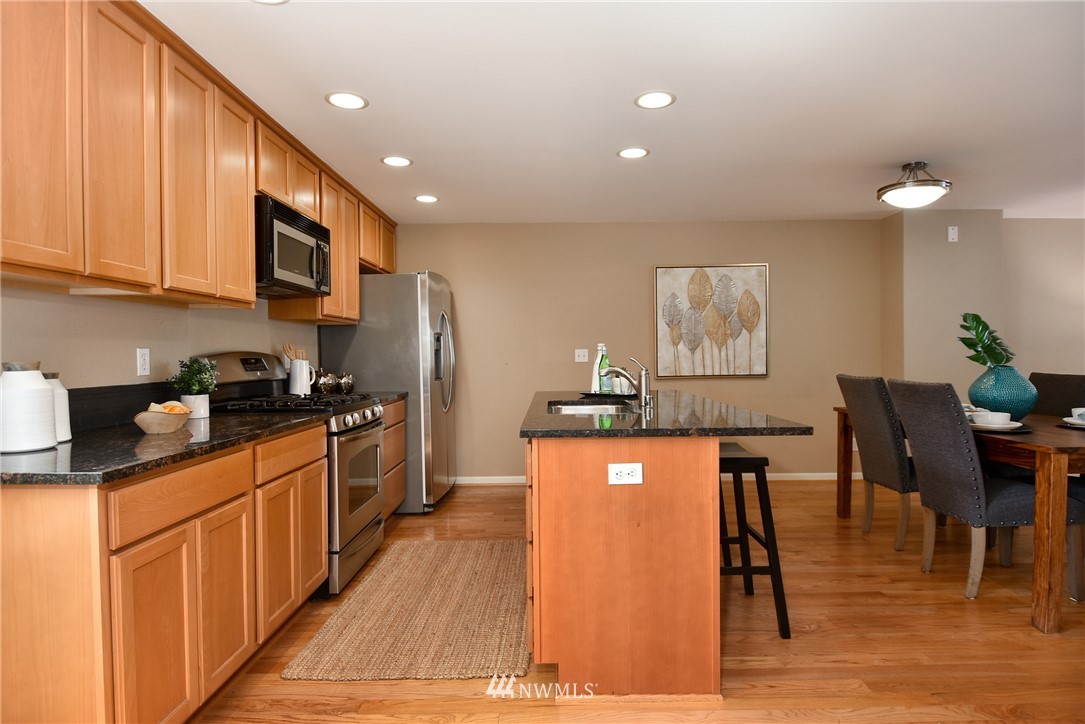 10134 B Holman Road Northwest Seattle, WA 98133 - Photo 15 of 25