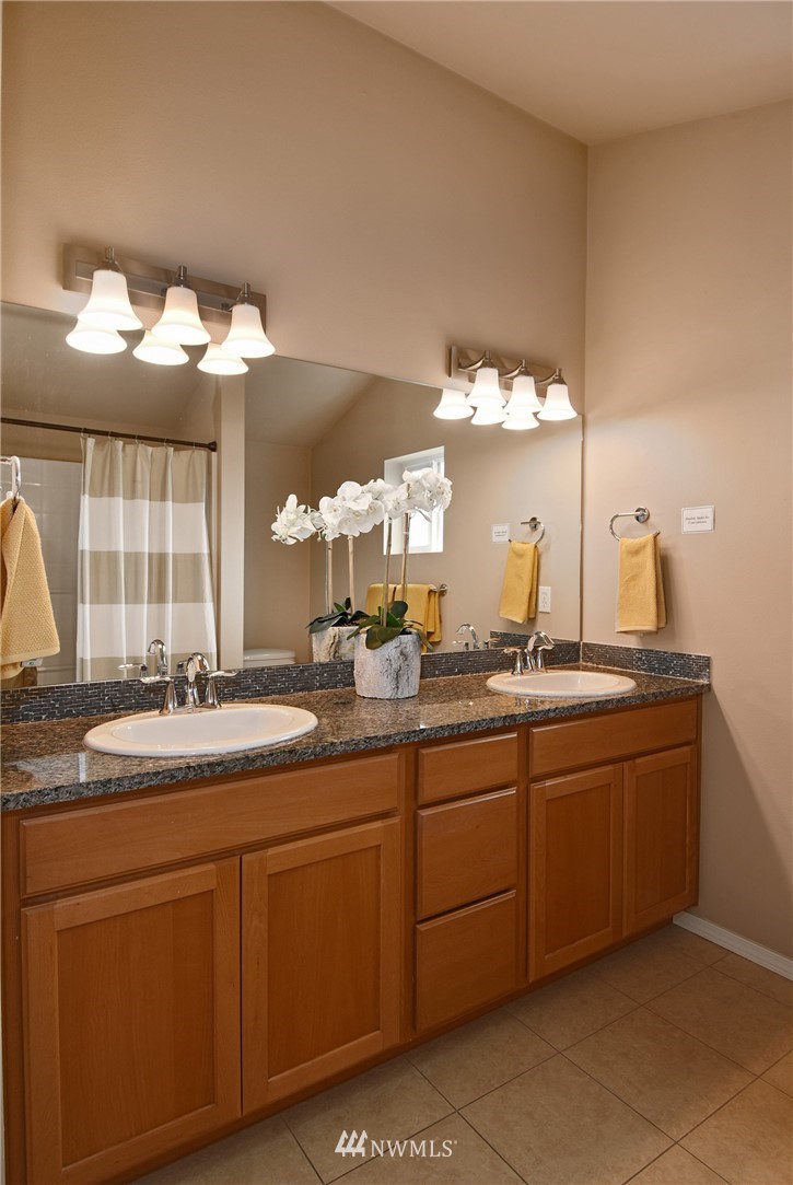 10134 B Holman Road Northwest Seattle, WA 98133 - Photo 19 of 25