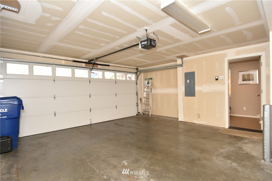 10134 B Holman Road Northwest Seattle, WA 98133 - Photo 24 of 25