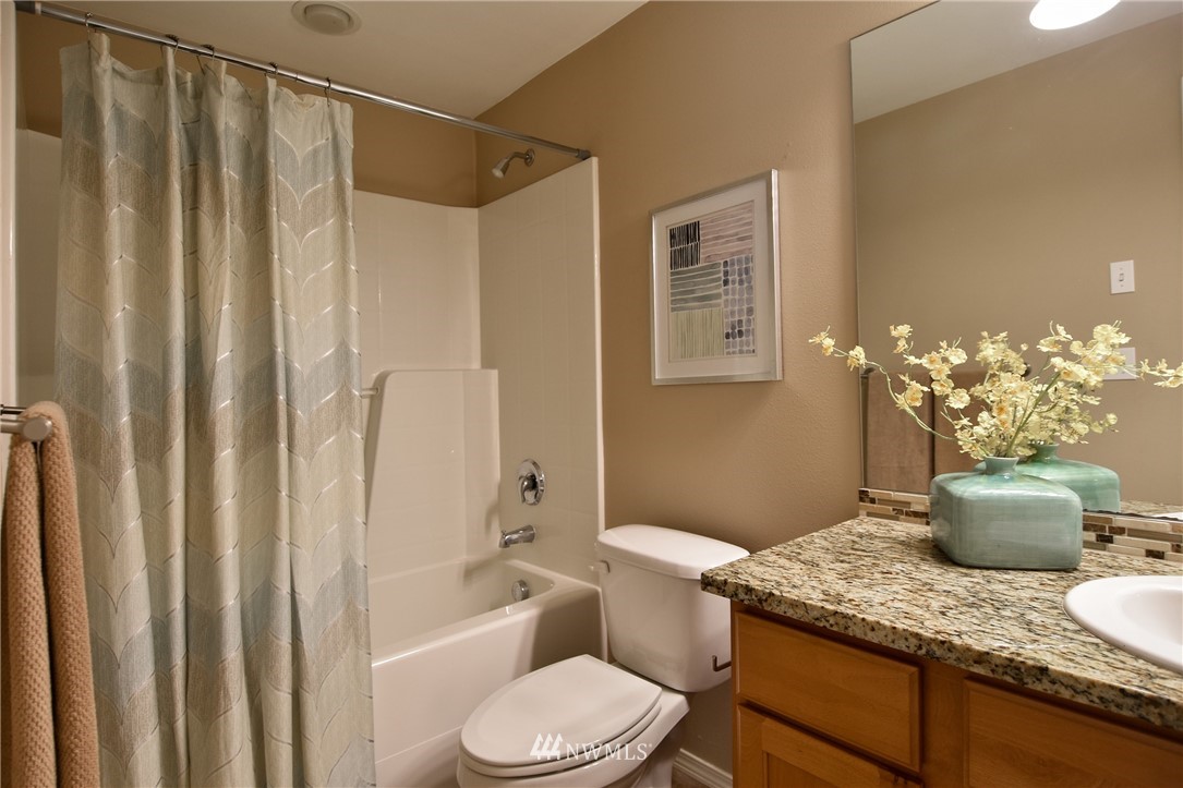 10134 B Holman Road Northwest Seattle, WA 98133 - Photo 5 of 25