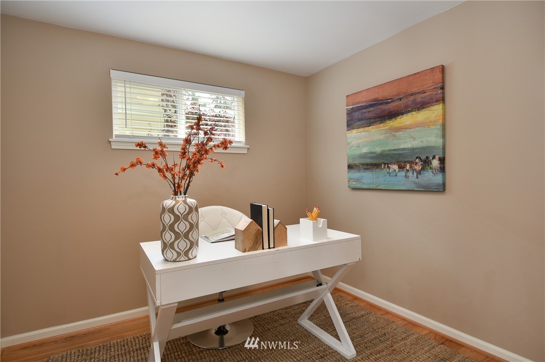 10134 B Holman Road Northwest Seattle, WA 98133 - Photo 10 of 25