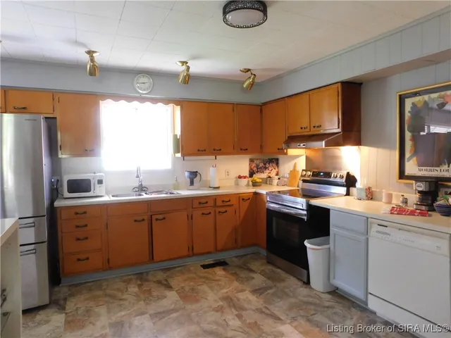 $224,900 | 902 Coleman Street Northeast, Palmyra, IN 47164