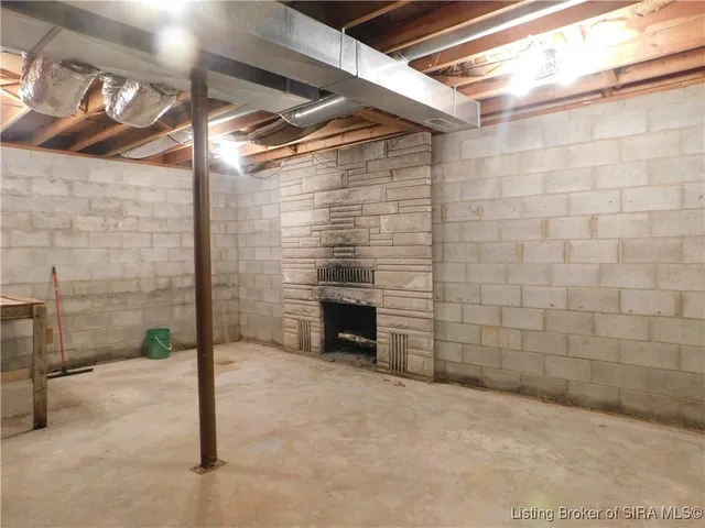 $224,900 | 902 Coleman Street Northeast, Palmyra, IN 47164