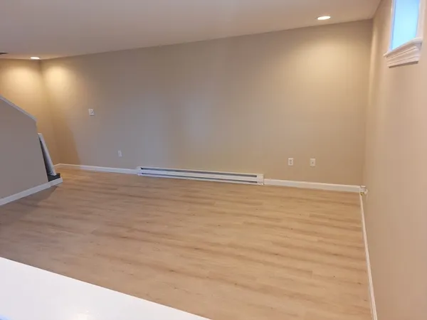 $1,900 | 157 Thatcher Road, Unit R, Gloucester, MA 01930