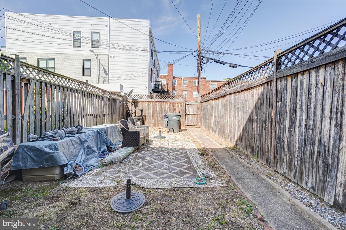 206 17th Street Northeast Washington, DC 20002 - Photo 3 of 15