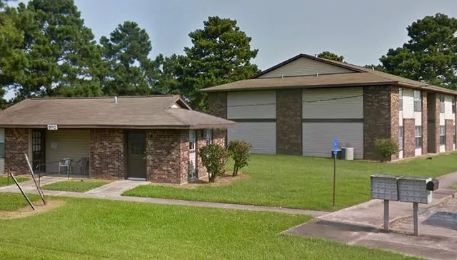 $575 | 809 8th Street, Lake Arthur, LA 70549