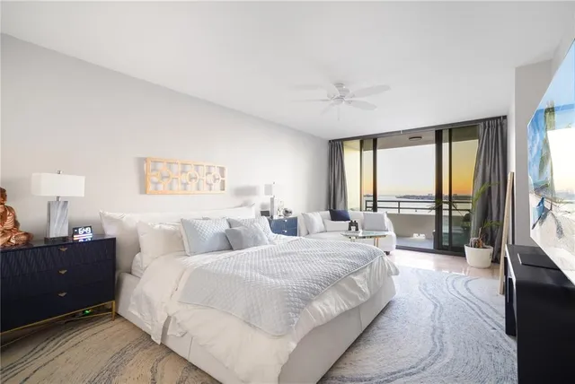 $1,550,000 | 1255 North Gulfstream Avenue, Unit 1407, Sarasota, FL 34236