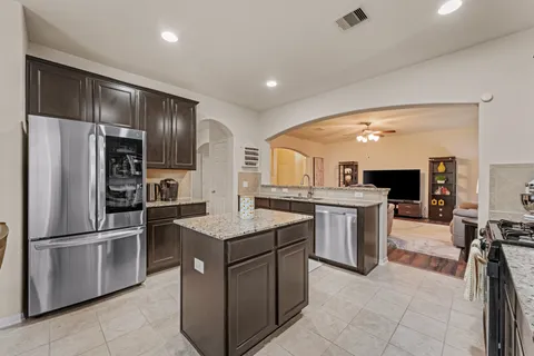 $325,000 | 6502 Wilshire Lakes, Houston, TX 77040